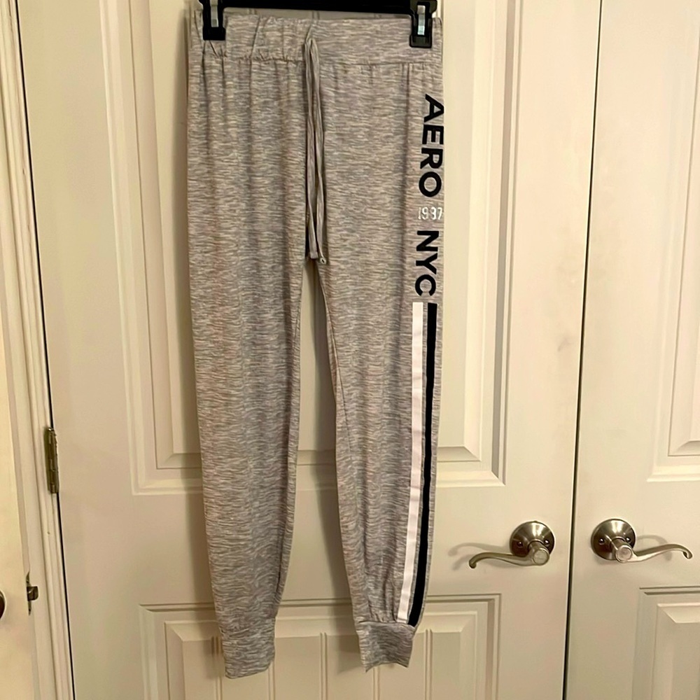 Aeropostale Women’s sz S Jogger Sweatpants lightweight Fleece Gray cuffed legs‎
